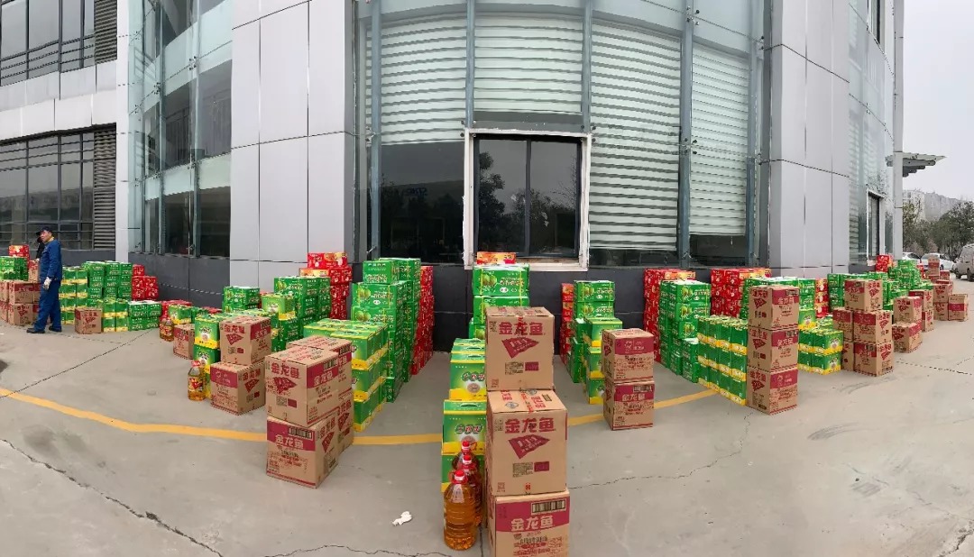 新春送温暖 众博买球_众博买球为全体员工发放新春物资