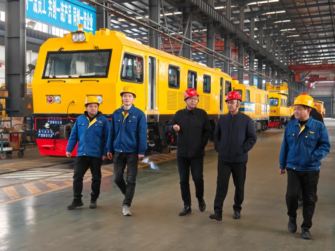市纪委常委、市委巡察办安雪尽主任莅临众博买球_众博买球重工开展走访慰问活动