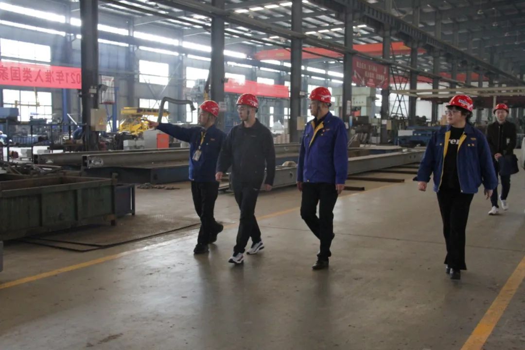 襄阳市委巡察办主任安雪尽莅临众博买球_众博买球重工考察调研